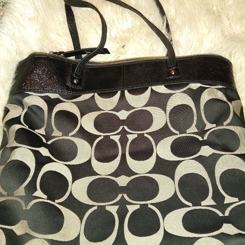 Purse - Picture 2 of 2